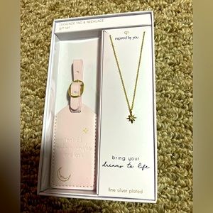 Luggage tag set with necklace, totally new pack